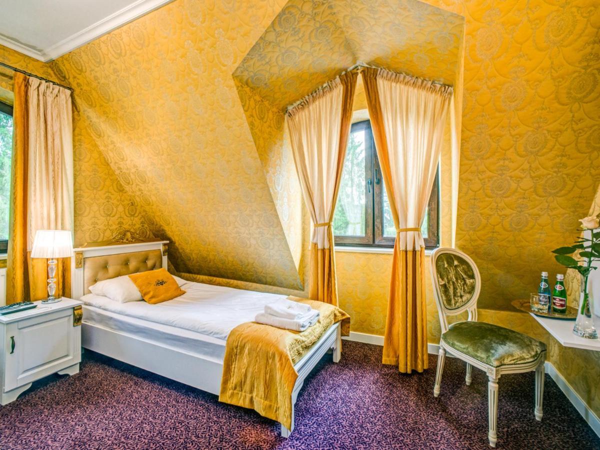 Royal Palace Centrum Bankietowe Sanok Eksteriør bilde