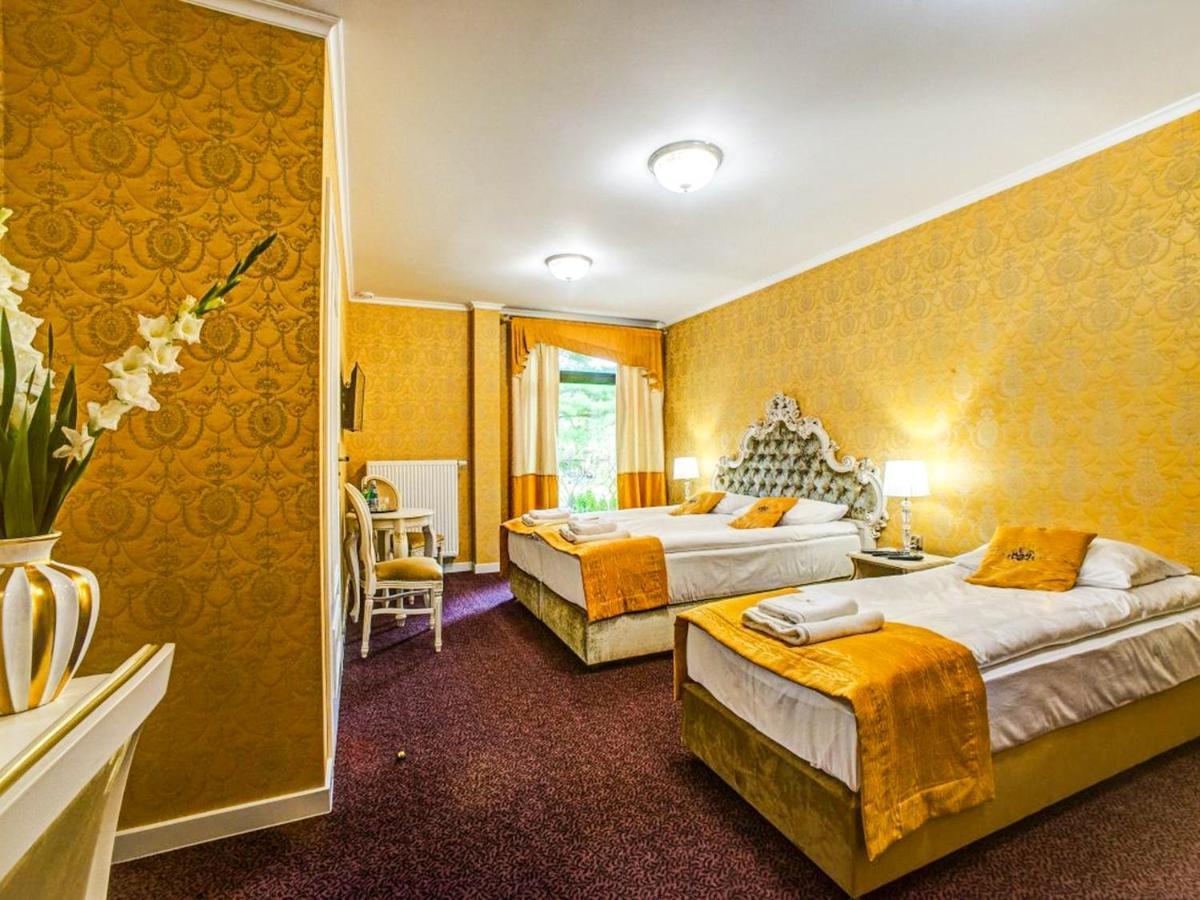 Royal Palace Centrum Bankietowe Sanok Eksteriør bilde